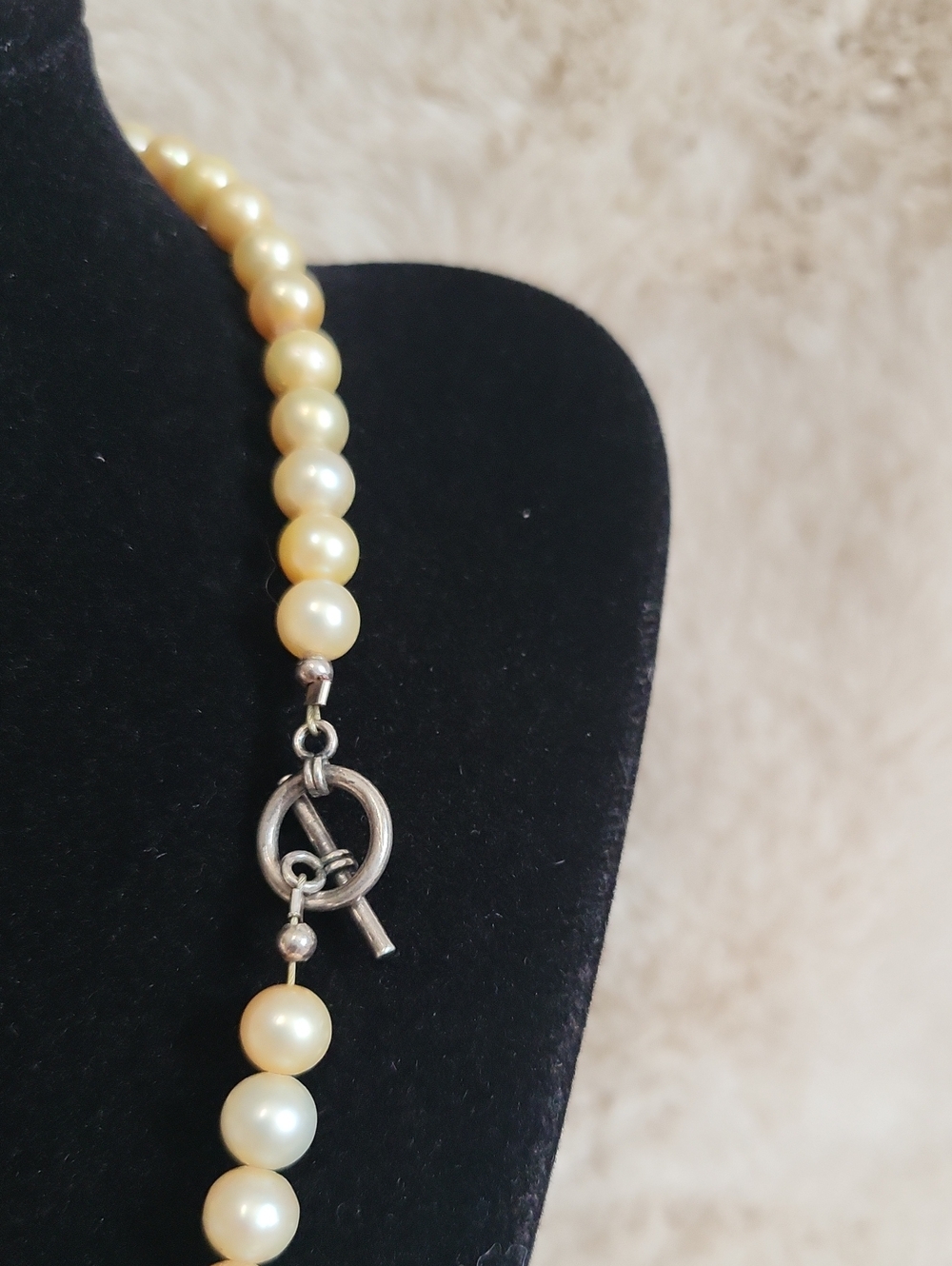 Vintage Genuine Pearl Necklace With A Large Golden Topaz Stone And Topaz Details - Picture 3 of 4